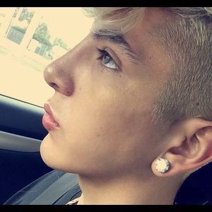 Meet your Posher, Edwin